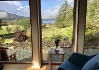 Cuillrigh - Luxury house with Loch Portree & Cuillin Mountain views
