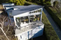 Launceston Views Townhouse #2 Hotels near Cataract Gorge Reserve