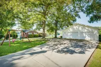 Gordon's Grandview Lakehouse beautiful year round in every season.