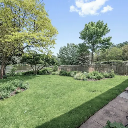 MSP/Mall of America/Pond View with garden oasis