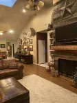 The Cow Palace! Beautiful 3/2 townhouse with a western flair! - อ่างจากุชชี่