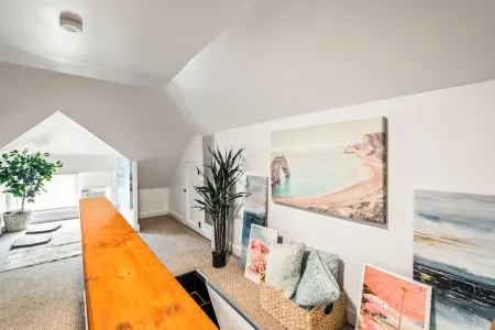 NEW-Parrot Head Haven-3BR-1BA-Themed-Bar-Patio