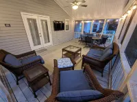 Lakefront ~ Boat ~ Kayaks ~ Fire Pit ~ Private Dock