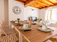 Le Double Pirou 2 Appartements Halte Auvergne Hotels in Thiers