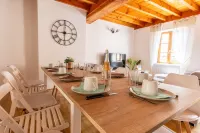 Le Double Pirou # 2 Appartements # Halte Auvergne Hôtels à proximité de : Base de loisirs d'Iloa