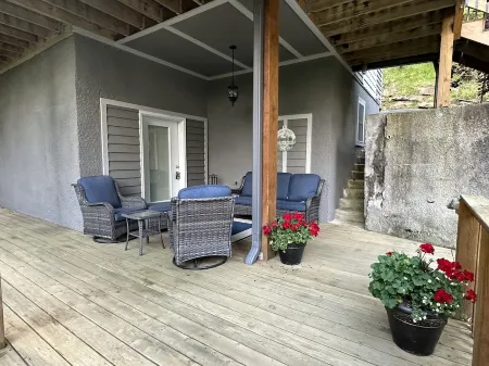 Cozy space for 2-4 people for a special get away Отели в г. Ков Крик