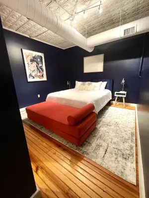 Luxury Downtown JB Condo-Designated Parking! 파운탱 스퀘어 주변 호텔