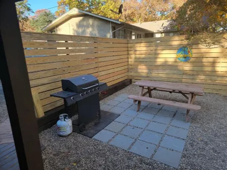 Lakefront Getaway w Boat Slip, Sandy Beach, 2 Living Rooms. Sleeps 12