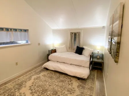 The Modern Cottage in Rural Lake Stevens