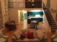 Stay in the Heart of Washington County between Austin & Houston Hotels in Brenham