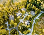 Private PET FRIENDLY 4 Bedroom-4 Bath Cottage Near Ski Resorts! Harbor Springs