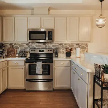 Modern Cottage Style Apt-King Bed near UTRGV & DHR