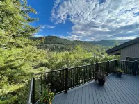 Remodeled Deer Valley Condo ~ Amazing Views ~ Minutes from Slopes & Main Street