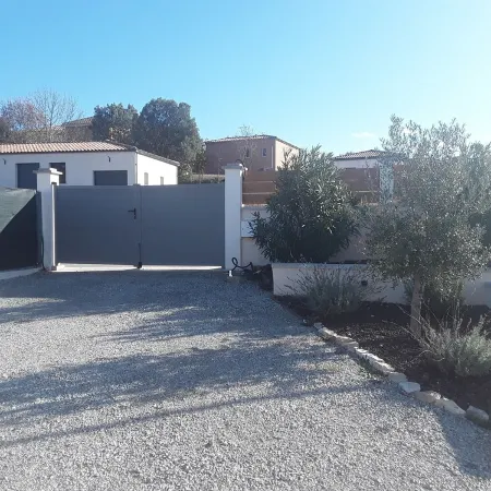 Fully equipped villa with swimming pool Отели в г. Лиму