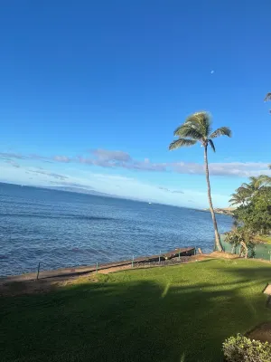 Kanai a Nalu Unit 204 Oceanfront Corner Unit- New Rate for August and September Hotels in Maalaea