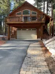 Spacious Tahoe home w/hot tub just 3 blocks to Kings Beach