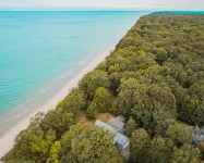 Lake Michigan Cottage Retreat – Private Beach & Unforgettable Views