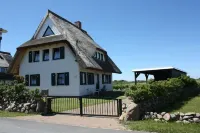 Vacation home MEERESTRAUM - At home by the sea! Dreamlike. Idyllic. Unique. Hotels in Dranske