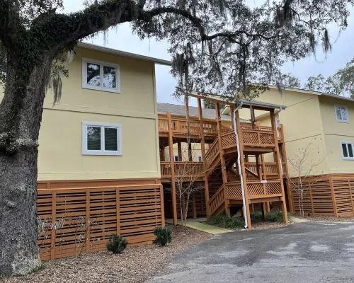 New rental overlooking Plantation Course 9th tee box. 1500 sq feet, smoke free. Hotels in Edisto Beach