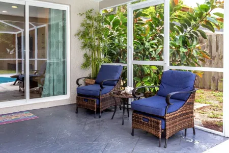 Modern House, Heated Pool, Fenced, Beaches, Relax