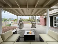 Excellent location, close to Olympic National Park, restaurants & grocery stores