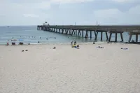 2 blocks to the beach-Dock-Ocean Access boating-Pool-Grill-Fully updated-Tikihut - Beach