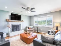 The Pisgah Portal is located 1 Mile from the Entrance of Pisgah National Forest! Hotels in Boyd