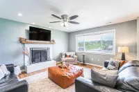 The Pisgah Portal is located 1 Mile from the Entrance of Pisgah National Forest! Hotels in Boyd