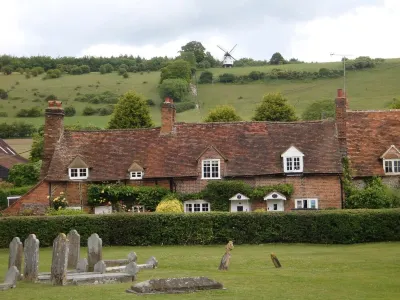 Lovely 2 bedroom cottage in pictoresque village, near Henley-on-Thames & Marlow Hotels in der Nähe von Stonor Park & Gardens