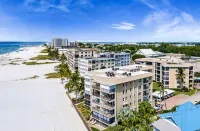 On the Sand! Beachfront Pool & Views! Walk to Everything! Pink Shell Beach Resort & Marina附近的飯店