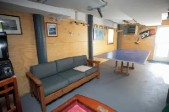 4 Bedroom Ship Bottom Beach House w/Hot Tub + Game room! 1 Block to the Beach!