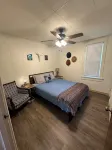 The Bungalow House; 2 Bed 1 bath; minutes from Cheyenne Bottoms! Pet Friendly. - 3-Star