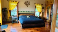 KC HOUSE Cozy Country Home. Enjoy the country life!