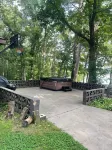 Hot Tub, Fishing, Lake Front-Relax! Retreat Sleeps 20 - Homestays