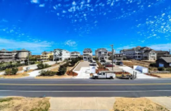 Semi-Oceanfront Gem in the Heart of Kdh - Steps to Beach, Dining & Dog Friendly!