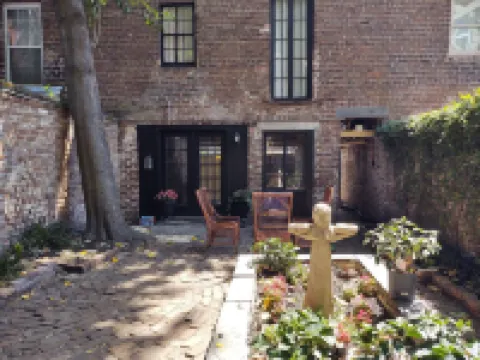 Elegant & Sunny 1 Bedroom Chatham Sq Apt Historic District