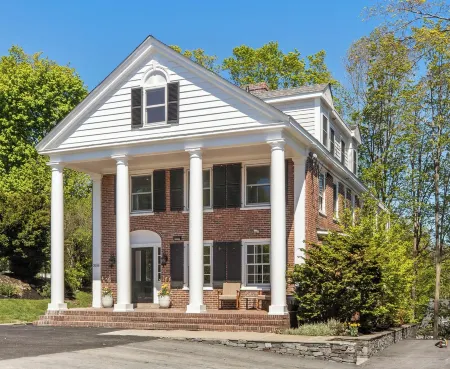 Amazing 3 Bedroom 3 Bath, Fully Renovated, Central Andover Location