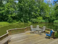 Private Cabin with Pond on Family Farm