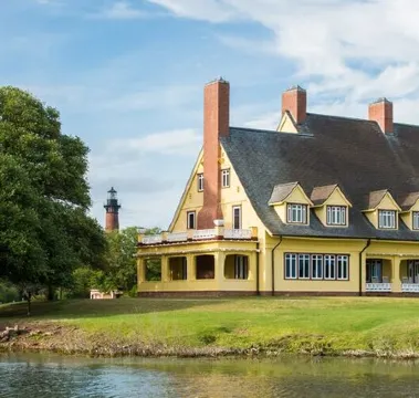 New Condo, Sleeps 6, 3 Bedroom, Beach Access, Community Pool & Private Cabanas.