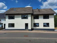 Geräumige Frisch Renovierte Wohnung Mitte in der Vulkaneifel