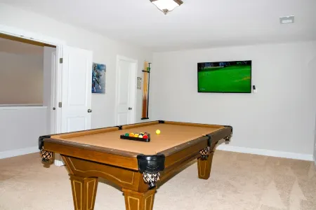 Pinehurst Golf Retreat, Pool Table, Fire Pit!