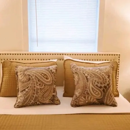 Boutique Beeville Cottage Отели в г. Би