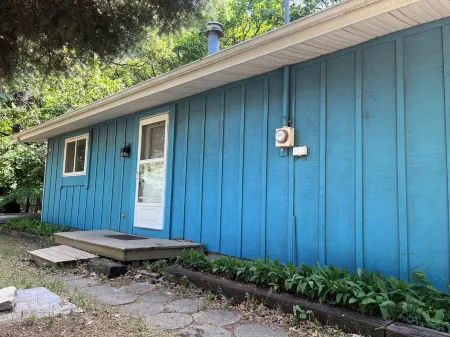 Silver Creek Cottage near the dunes and beaches