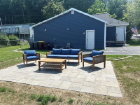 Lake House on Saratoga Lake Hotels in Malta