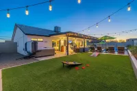 Modern Cactus  - Heated Pool and Hot Tub Hotels near Five Below