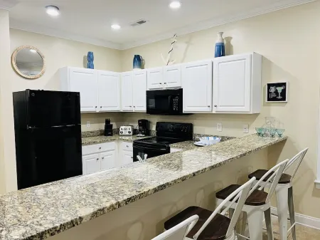 Ocean Views New 4BR Steps from Beach