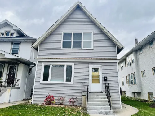 Chic 3bed 2bath Home with free parking close to United Center