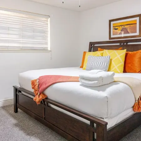 Spacious 3 bedrooms house with WiFi, AC in Wonderful Carson City