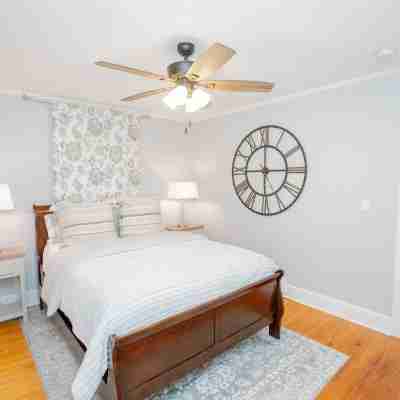 QUAIL COTTAGE - 2 Bed home 4 blocks from downtown Thomasville Rooms