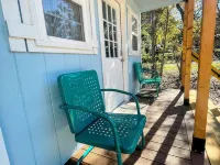 Fox Kit Cabin Hotels in Bosque County